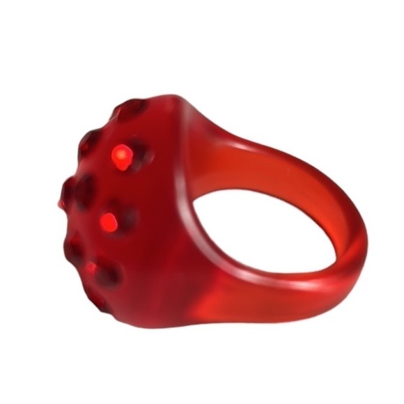 Red Rhinestone Lucite Dome Ring Size 7 - Picture 4 of 7